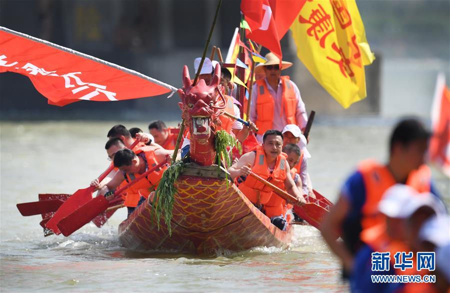 (新华全媒头条·图文互动)(5)线上线下消费升温 文旅活动迈上“云端”——端午假期透视我国经济高质量发展新动力
